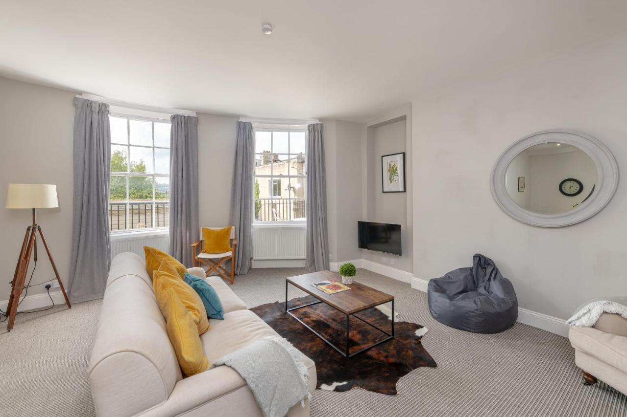 Georgian 2 Bed Apartment With 3 Bathrooms And Parking Esterno foto