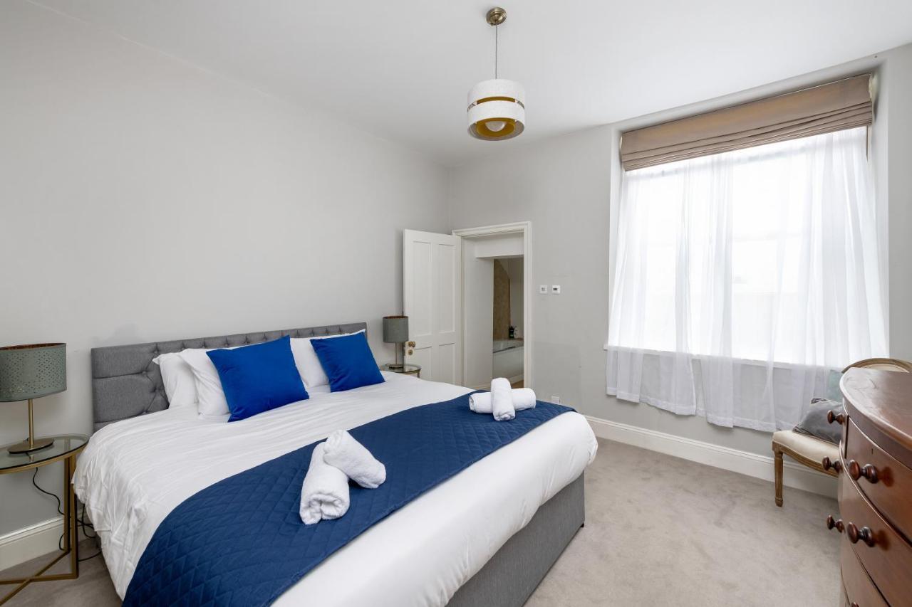 Georgian 2 Bed Apartment With 3 Bathrooms And Parking Esterno foto