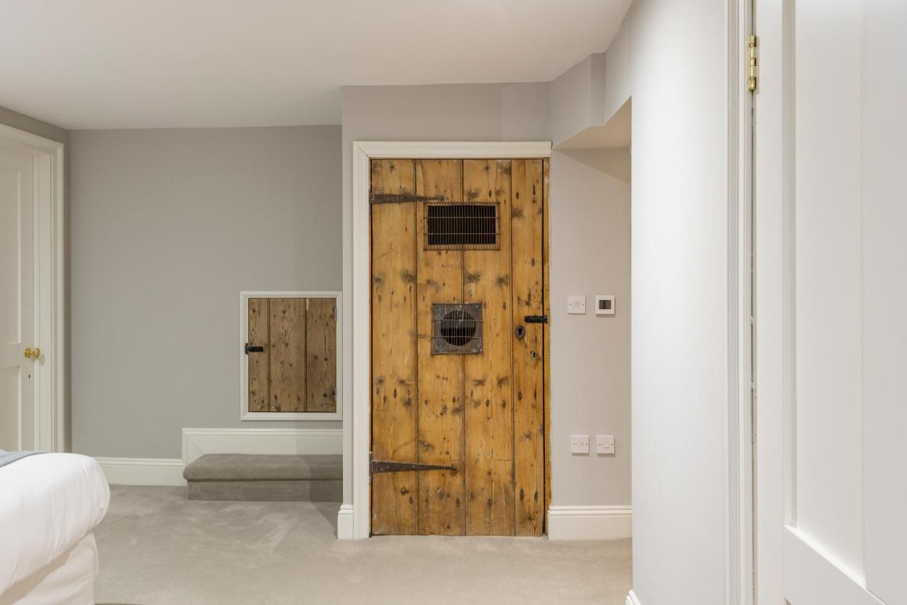 Georgian 2 Bed Apartment With 3 Bathrooms And Parking Esterno foto